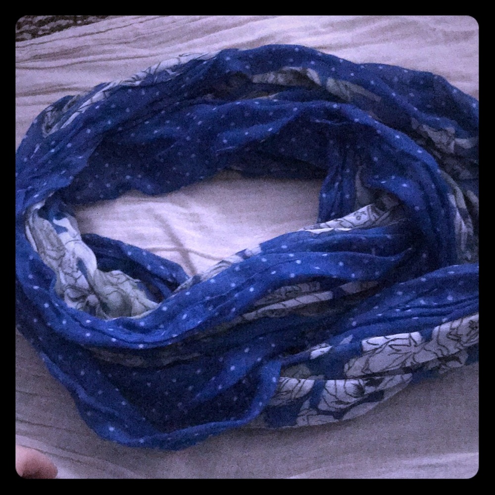 Blue medium size infinity scarf